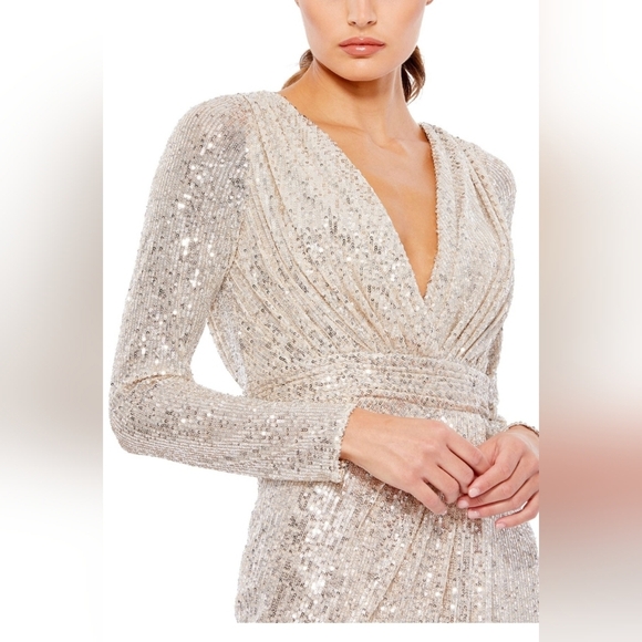 Ieena for Mac Duggal, Sequined  Long‎ Sleeve Gown, Silver, Size 4, NWT - Picture 3 of 11